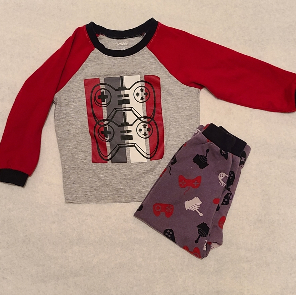Two piece pajama set with game controller print